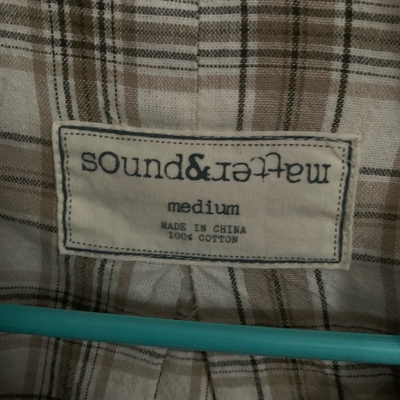 Tan bomber jacket button up. Size medium - Picture 3 of 3